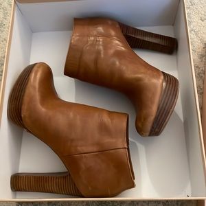 Michael Kors Luggage Lesly Boots